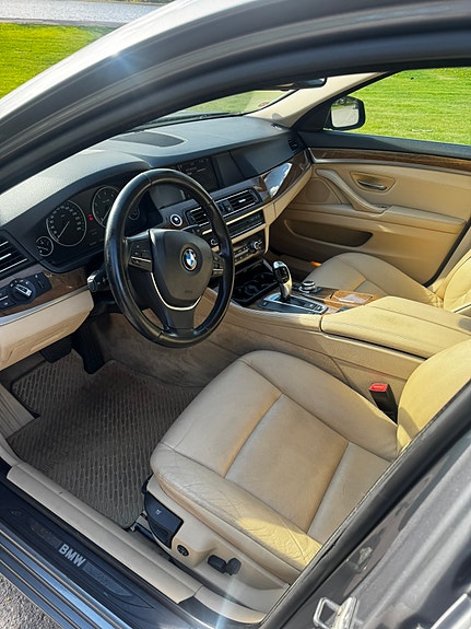 BMW 523i 5 of 5