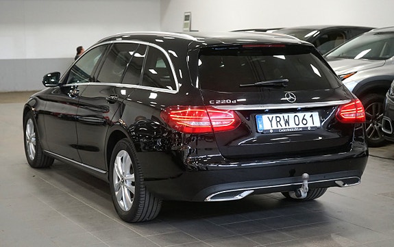 Mercedes-Benz C220 d 3 of 5