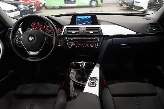 BMW 318d 6 of 20
