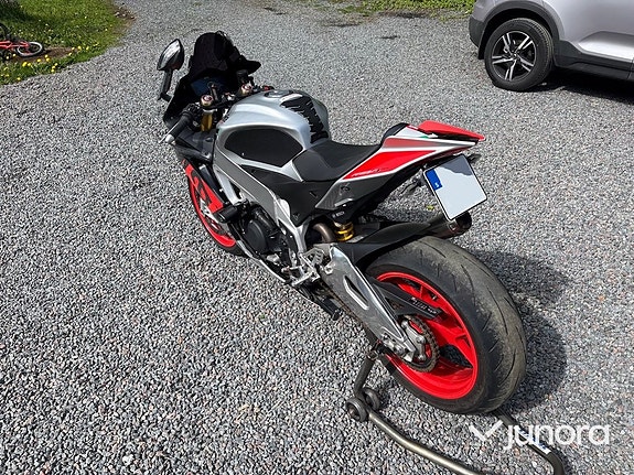 Aprilia RSV4 1000 RR 1.0 Euro 4 7 of 12