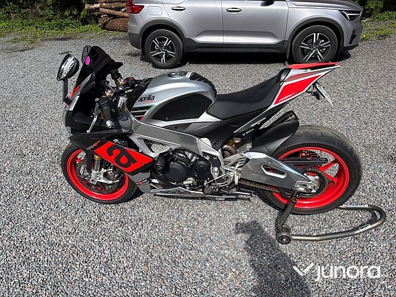 Aprilia RSV4 1000 RR 1.0 Euro 4 8 of 12