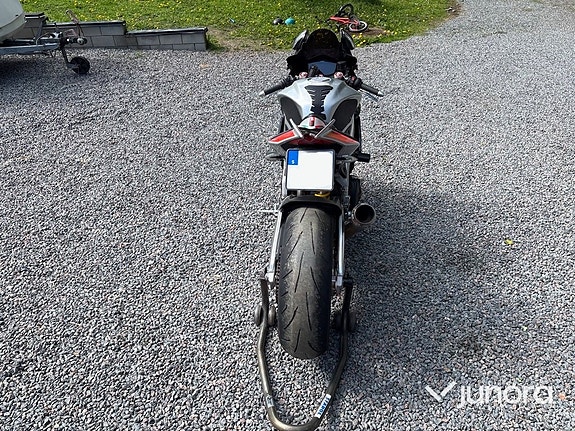 Aprilia RSV4 1000 RR 1.0 Euro 4 6 of 12