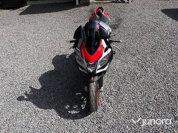 Aprilia RSV4 1000 RR 1.0 Euro 4 2 of 5