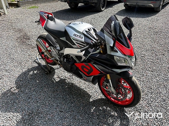 Aprilia RSV4 1000 RR 1.0 Euro 4 3 of 5