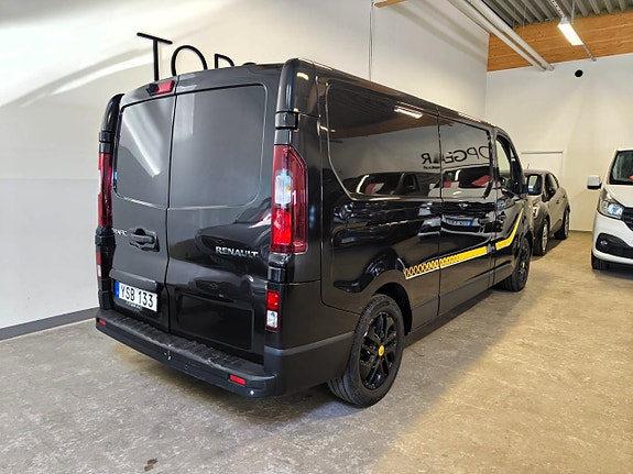Renault Trafic 4 of 5