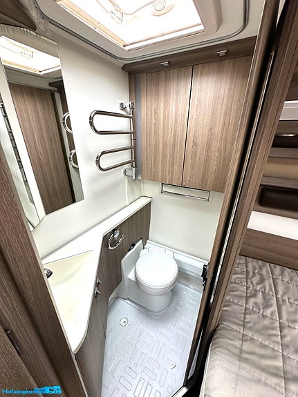 Kabe Imperial 560 XL KS * Förtält * AC * 12 of 20