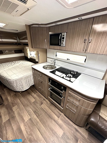 Kabe Imperial 560 XL KS * Förtält * AC * 9 of 20