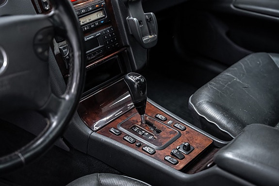 Mercedes-Benz E43 15 of 27