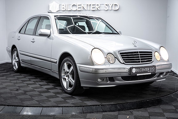 Mercedes-Benz E43 4 of 5