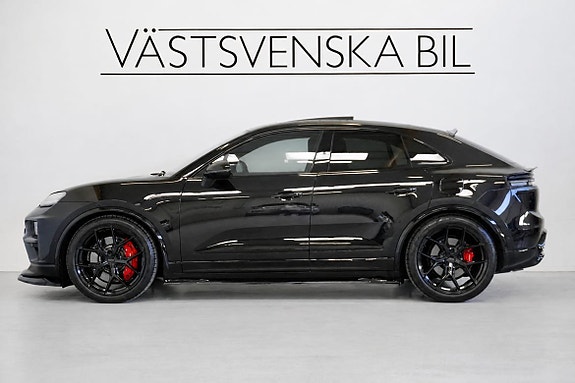 Porsche Macan Turbo 2 of 5