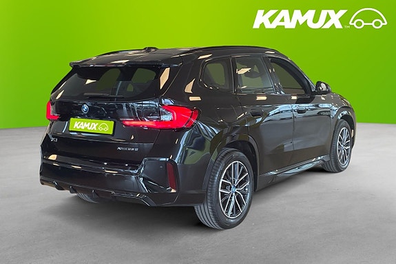 BMW X1 4 of 5
