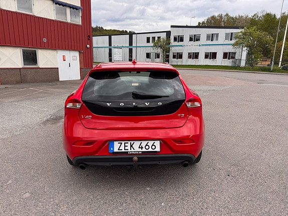 Volvo V40 8 of 13