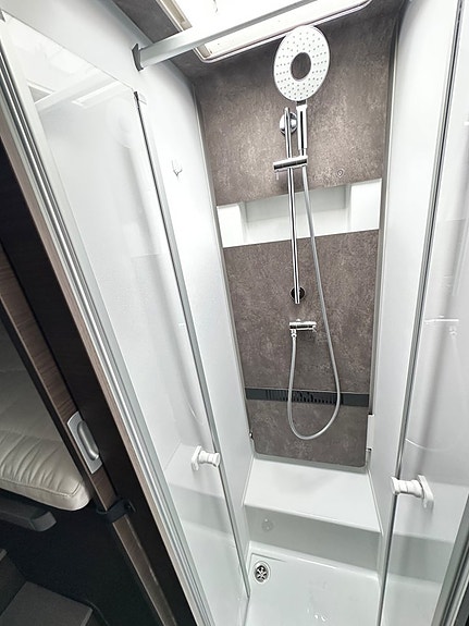 Adria 670SL Mercedes Coral Supreme 9G-Tronic Automat 170Hk 275 Mil !! 24 of 30