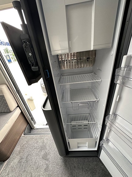 Adria 670SL Mercedes Coral Supreme 9G-Tronic Automat 170Hk 275 Mil !! 22 of 30
