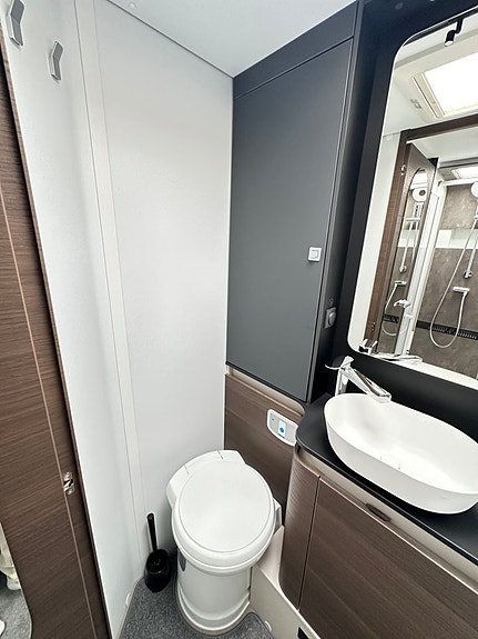 Adria 670SL Mercedes Coral Supreme 9G-Tronic Automat 170Hk 275 Mil !! 28 of 30