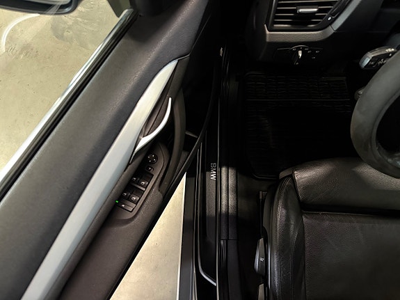 BMW X1 9 of 17