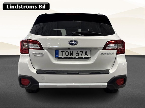 Subaru Outback 5 of 16