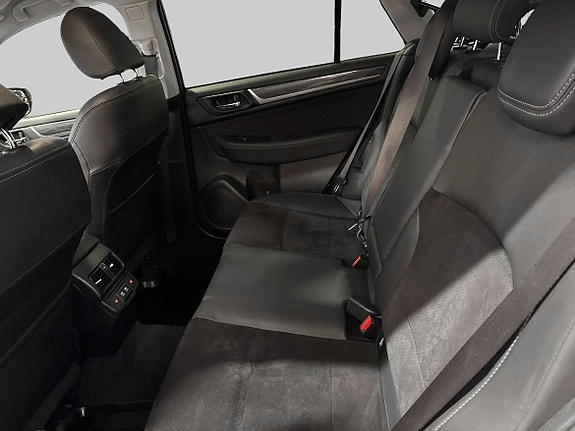 Subaru Outback 8 of 16