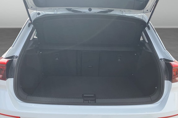 Volkswagen T-Roc 9 of 9