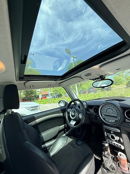 MINI Cooper S 5 of 5
