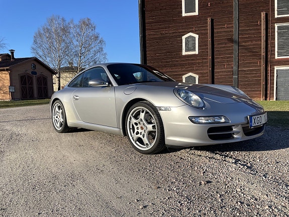 Porsche 911 2 of 5