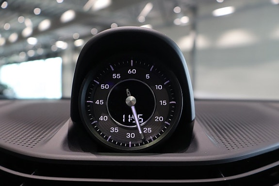 Porsche Taycan Sport Turismo 23 of 24