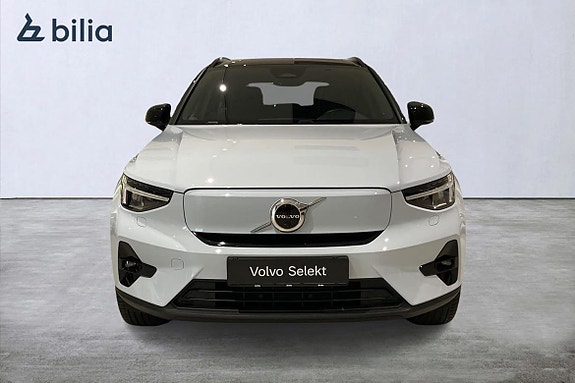 Volvo EX40 7 of 21