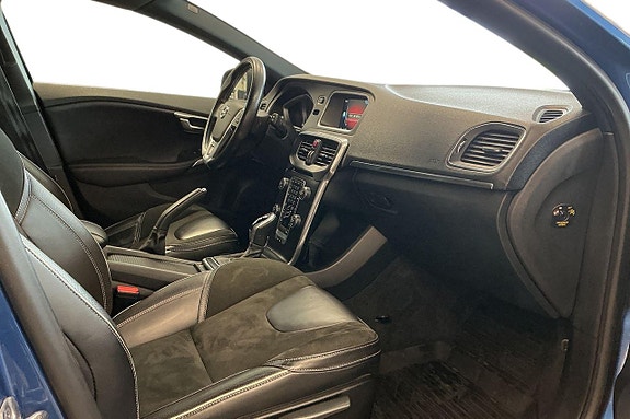 Volvo V40 9 of 25
