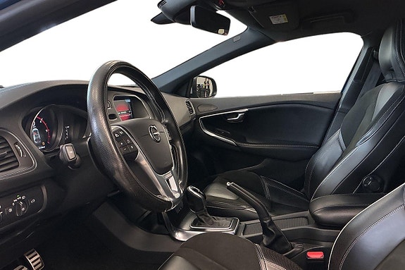 Volvo V40 10 of 25
