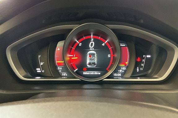 Volvo V40 15 of 25