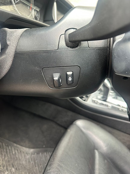 BMW 520d 4 of 5