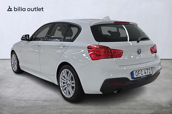 BMW 118i 4 of 5