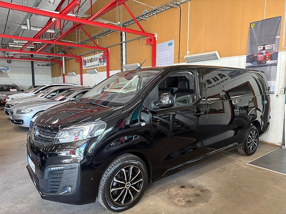Opel Vivaro 21 of 21