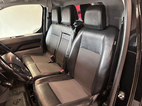 Opel Vivaro 8 of 21
