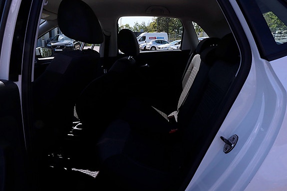 Volkswagen Polo 11 of 13