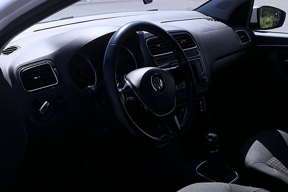 Volkswagen Polo 13 of 13