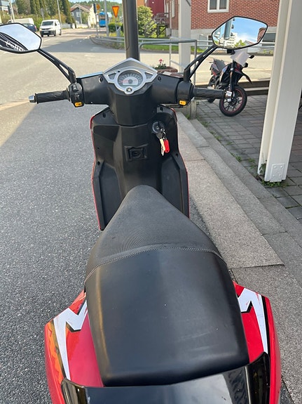 Peugeot Speedfight 3, Klass 1 moped 7 of 10