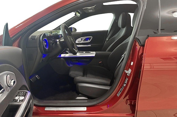 Mercedes-Benz CLA250 7 of 11