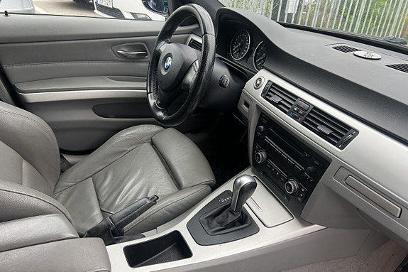 BMW 325i 27 of 29