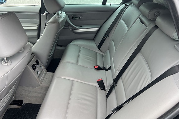 BMW 325i 29 of 29