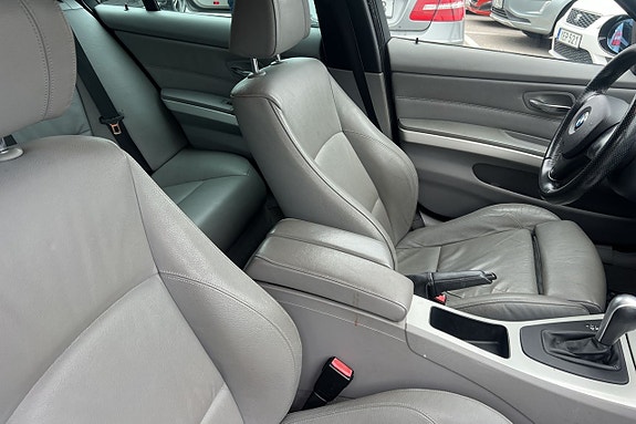 BMW 325i 26 of 29