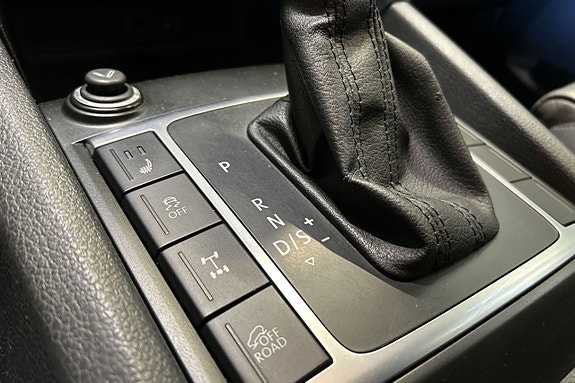 Volkswagen Amarok 10 of 12