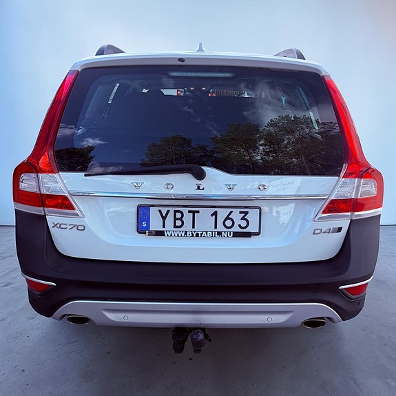 Volvo XC70 4 of 5