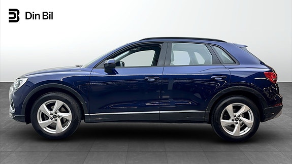 Audi Q3 2 of 5