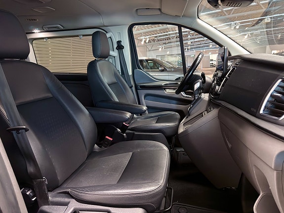 Ford Custom Tourneo 13 of 23