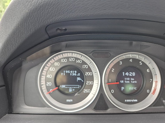 Volvo V70 7 of 11