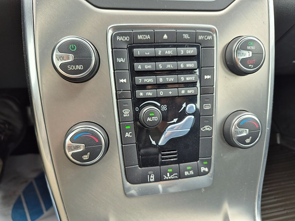 Volvo V70 9 of 11