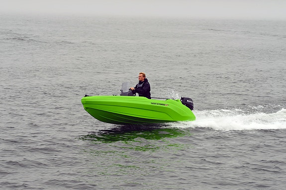 SeaStorm 12 med Suzuki 20 hk – 2024 3 of 6