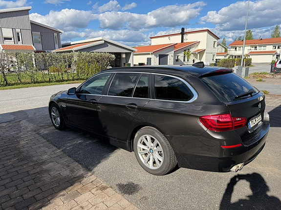 BMW 520d 3 of 5