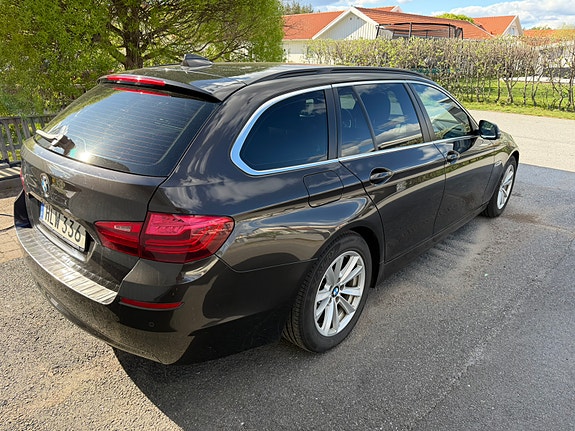 BMW 520d 4 of 5